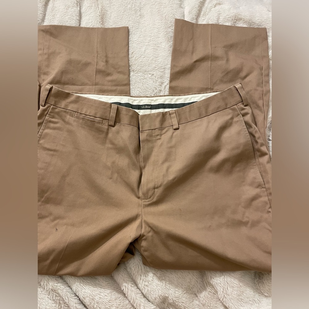 LL Bean Men’s Dress Khaki Pants